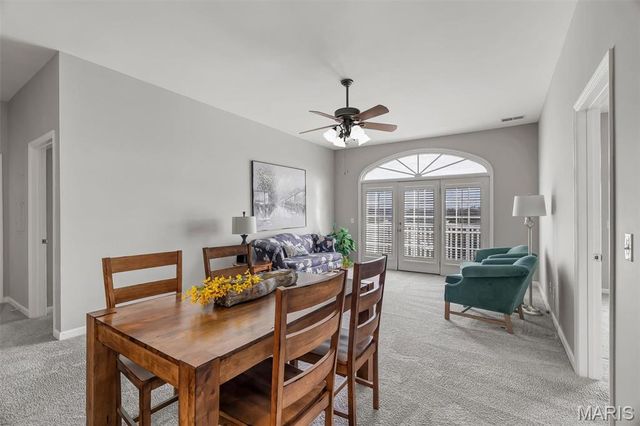 7400 Whitehall Colonial Lane 421, Shrewsbury, MO 63119