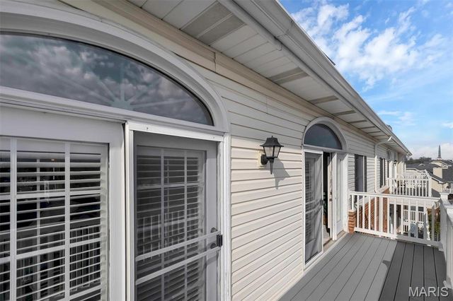 7400 Whitehall Colonial Lane 421, Shrewsbury, MO 63119