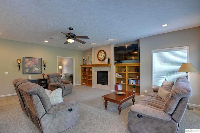 1614 S 179th Street, Omaha, NE 68130