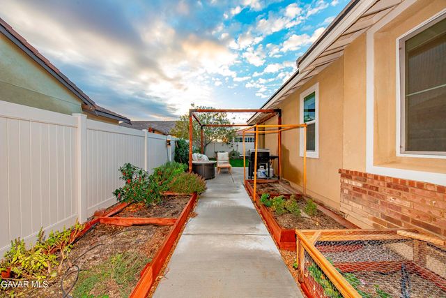 44123 Pagoda Way, Lancaster, CA 93536