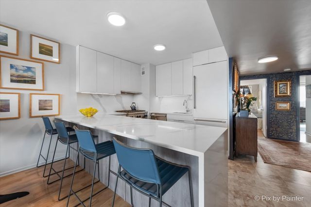 1150 N Lake Shore Drive 19A, Chicago, IL 60611