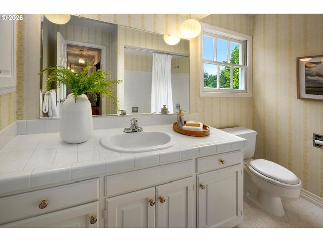 4225 Sw 52ND Ave, Portland, OR 97221