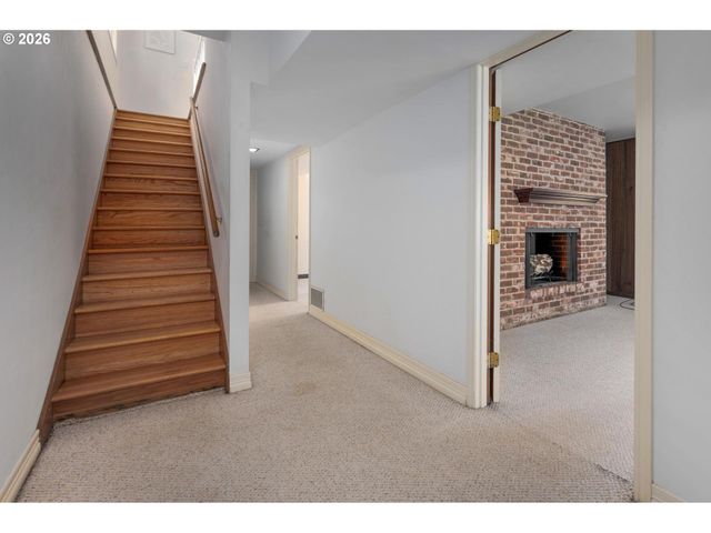 4225 Sw 52ND Ave, Portland, OR 97221