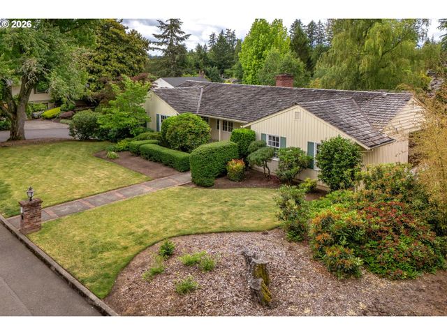 4225 Sw 52ND Ave, Portland, OR 97221