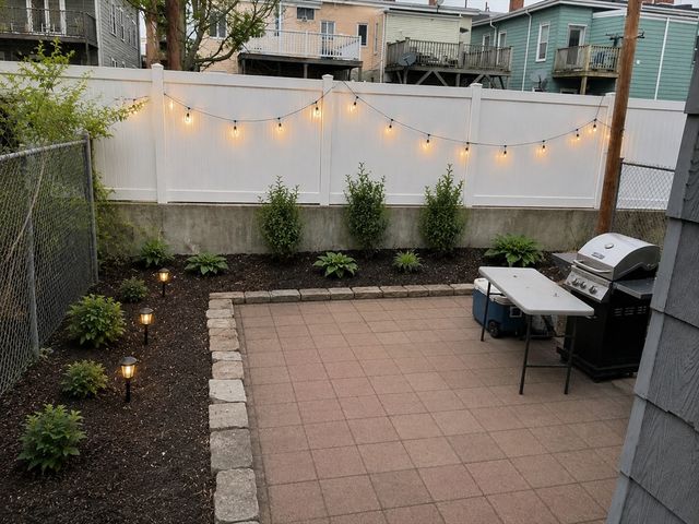 594 E 5th St 1, Boston, MA 02127
