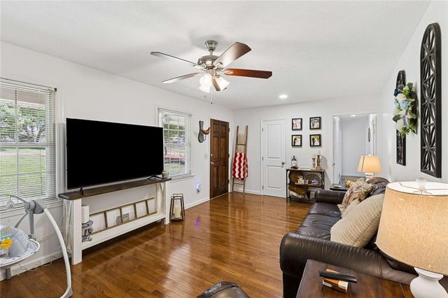 296 Holloway Drive, Canton, GA 30115