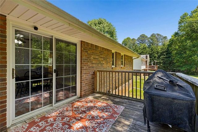296 Holloway Drive, Canton, GA 30115