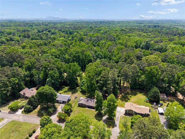 296 Holloway Drive, Canton, GA 30115