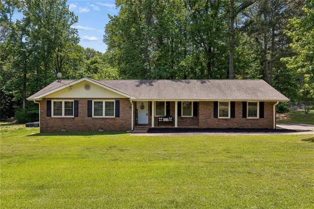 296 Holloway Drive, Canton, GA 30115