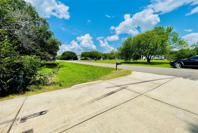 16919 Carlswood Drive, Baytown, TX 77523