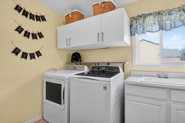 7233 N Lake Orchard Drive, Gregory, MI 48137