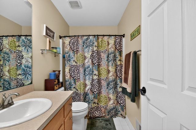 7233 N Lake Orchard Drive, Gregory, MI 48137