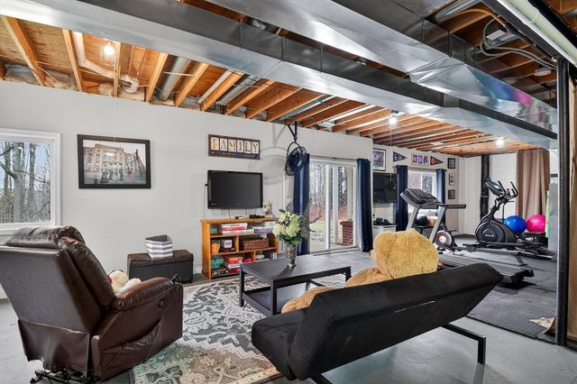 7233 N Lake Orchard Drive, Gregory, MI 48137