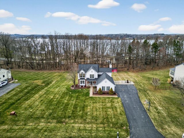 7233 N Lake Orchard Drive, Gregory, MI 48137