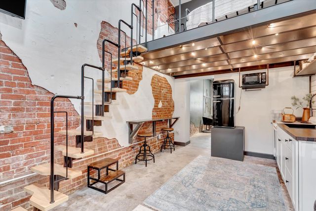 944-946 N Main Avenue, Springfield, MO 65802