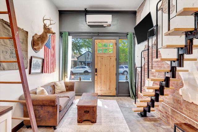 944-946 N Main Avenue, Springfield, MO 65802