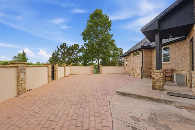 2191 W Center Road, Norman, OK 73072