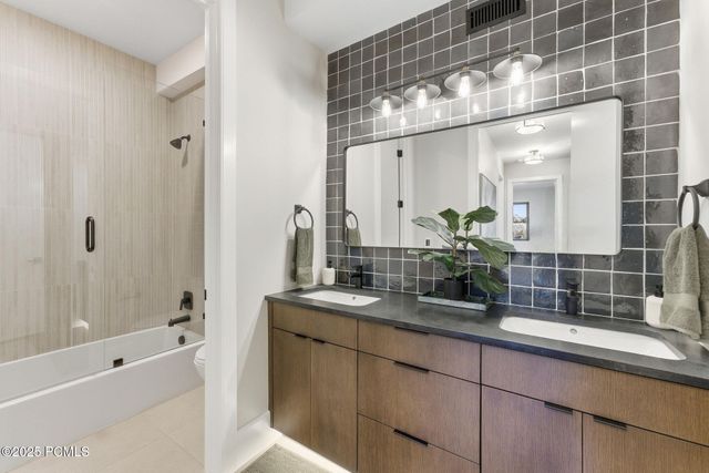 1385 E Lasso Trail, Hideout, UT 84036