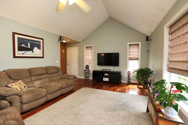415 Dale Street, Wilton, NH 03086