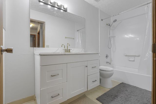 6806 Bennell Drive, Reynoldsburg, OH 43068