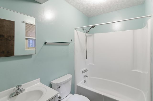 6834 Cedar Brook Glen, New Albany, OH 43054