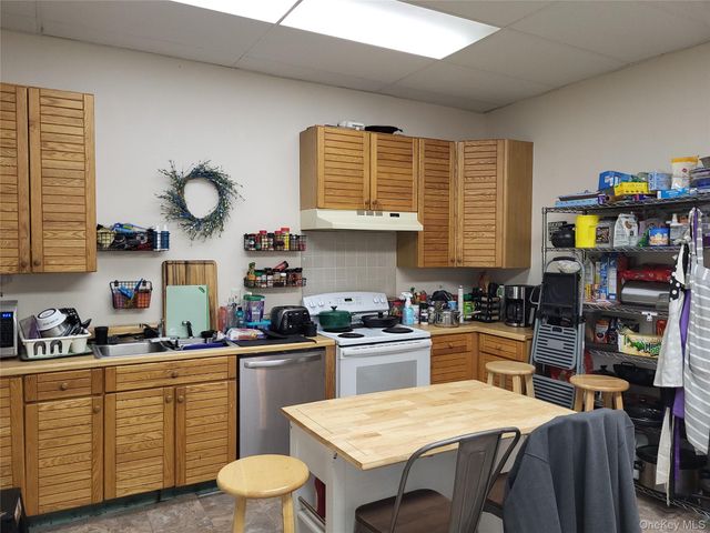 263 Riley Road, New Windsor, NY 12553