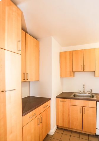 39 Glenbrook Road APT 2A, Stamford, CT 06902