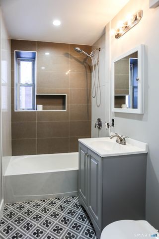 39 Glenbrook Road APT 2A, Stamford, CT 06902