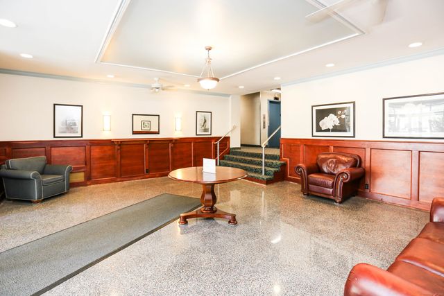 39 Glenbrook Road APT 2A, Stamford, CT 06902