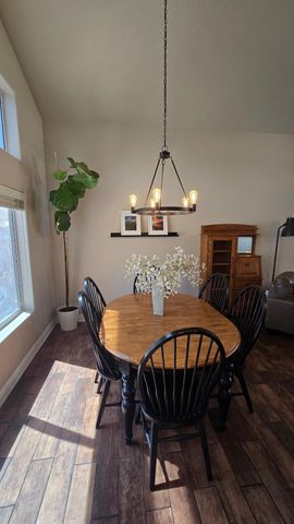 8213 W Quail Avenue, Peoria, AZ 85382