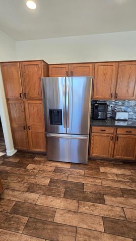 8213 W Quail Avenue, Peoria, AZ 85382