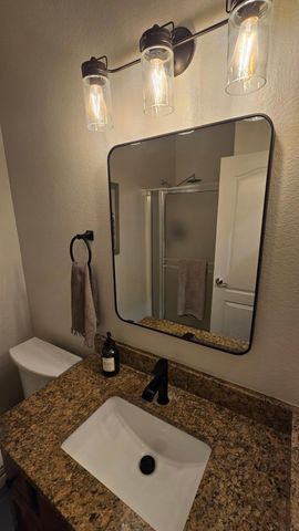 8213 W Quail Avenue, Peoria, AZ 85382