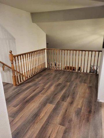 8213 W Quail Avenue, Peoria, AZ 85382