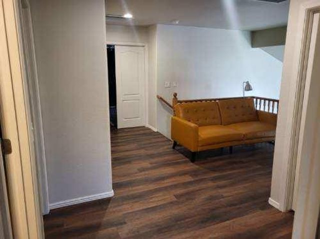 8213 W Quail Avenue, Peoria, AZ 85382