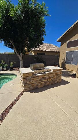 8213 W Quail Avenue, Peoria, AZ 85382