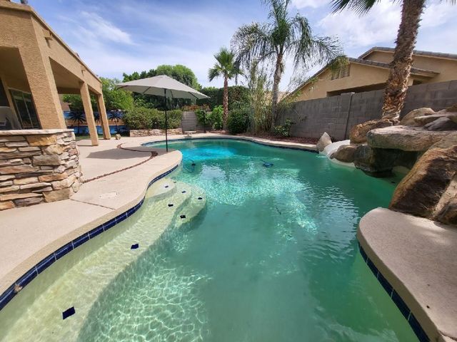 8213 W Quail Avenue, Peoria, AZ 85382