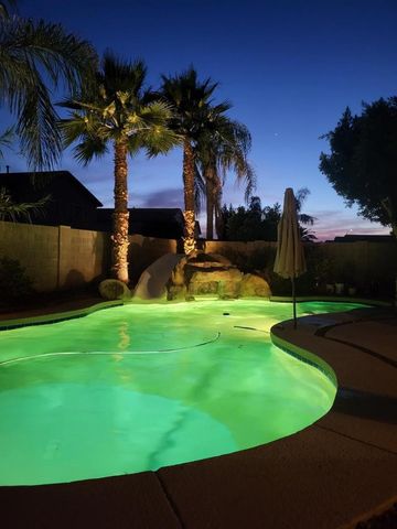 8213 W Quail Avenue, Peoria, AZ 85382