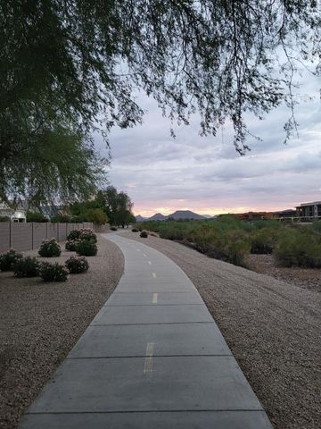 8213 W Quail Avenue, Peoria, AZ 85382