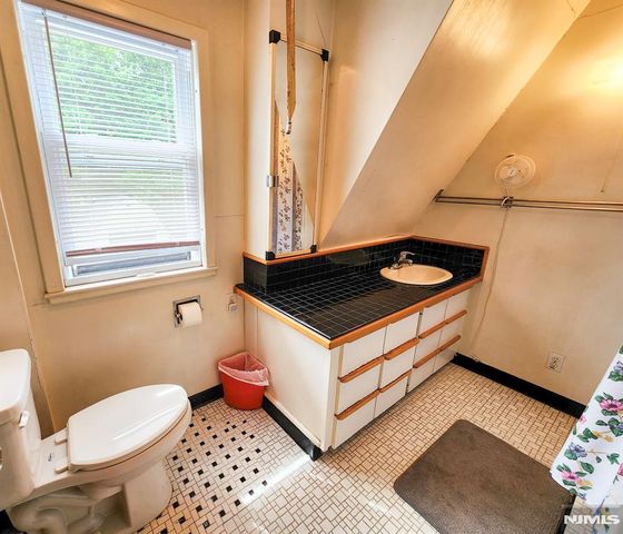 88 Columbus Avenue, Harrington Park, NJ 07640