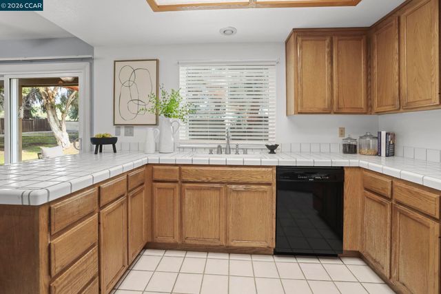 4807 Silver Hill Ct, Antioch, CA 94531