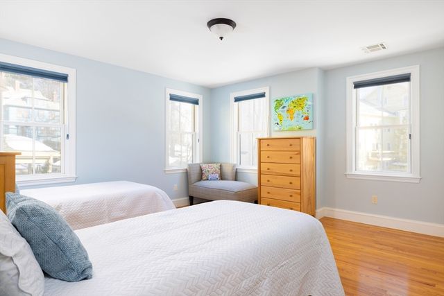 6 Paul Street 2, Newton, MA 02459