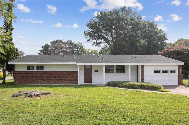 72 Ferguson LN, Newport News, VA 23601