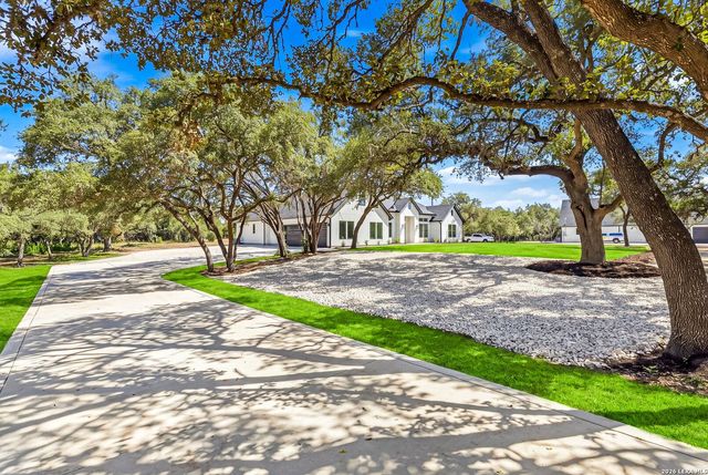 10005 SAXET DR, Boerne, TX 78006