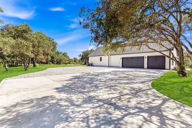 10005 SAXET DR, Boerne, TX 78006