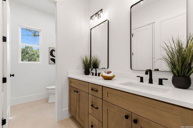 10005 SAXET DR, Boerne, TX 78006