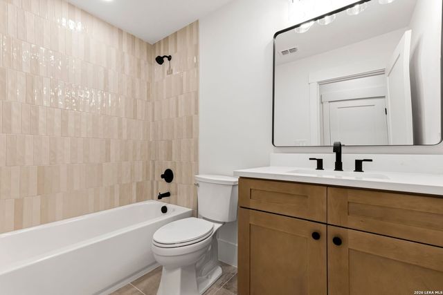 10005 SAXET DR, Boerne, TX 78006