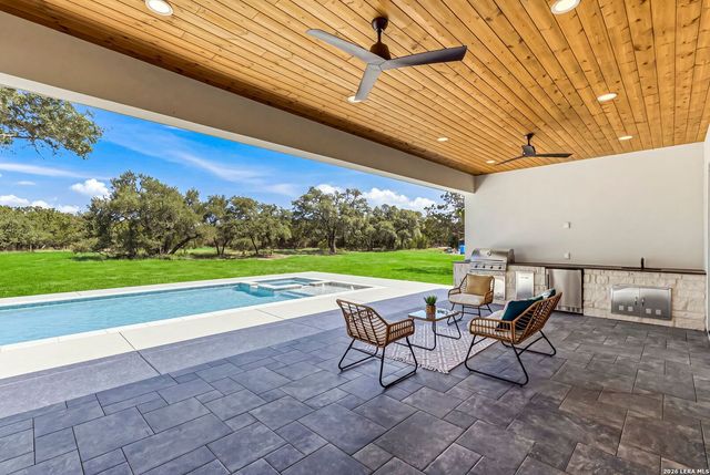 10005 SAXET DR, Boerne, TX 78006