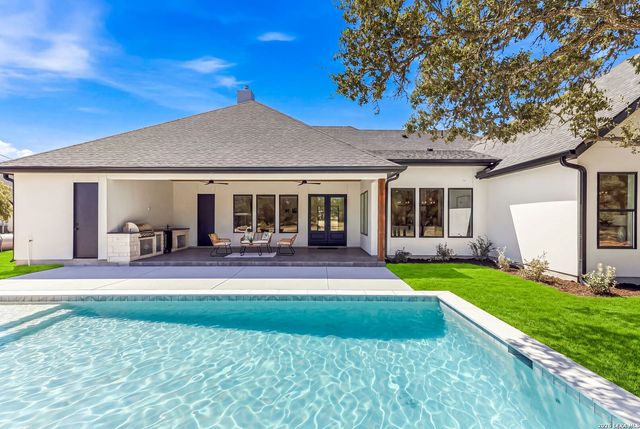 10005 SAXET DR, Boerne, TX 78006