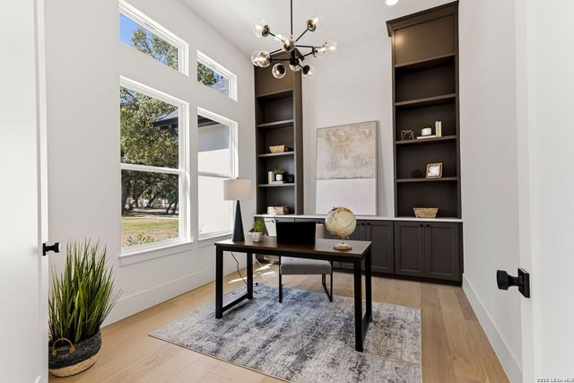 10005 SAXET DR, Boerne, TX 78006