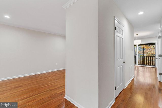 8871 STONEBROOK LN, Columbia, MD 21046